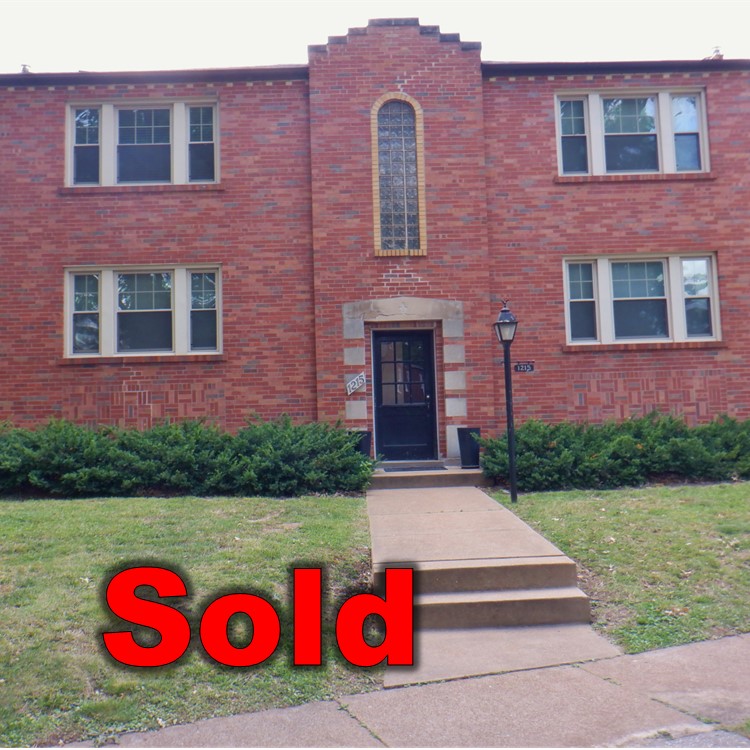 1215 Moorlands Sold